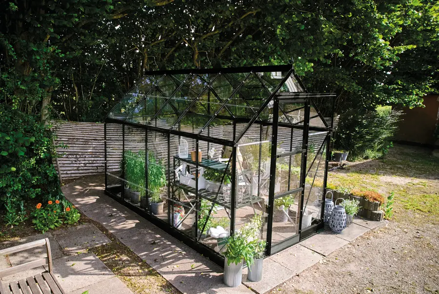 ICON 6 · 6.1 m² (6' x 10') Black w/3 mm glass